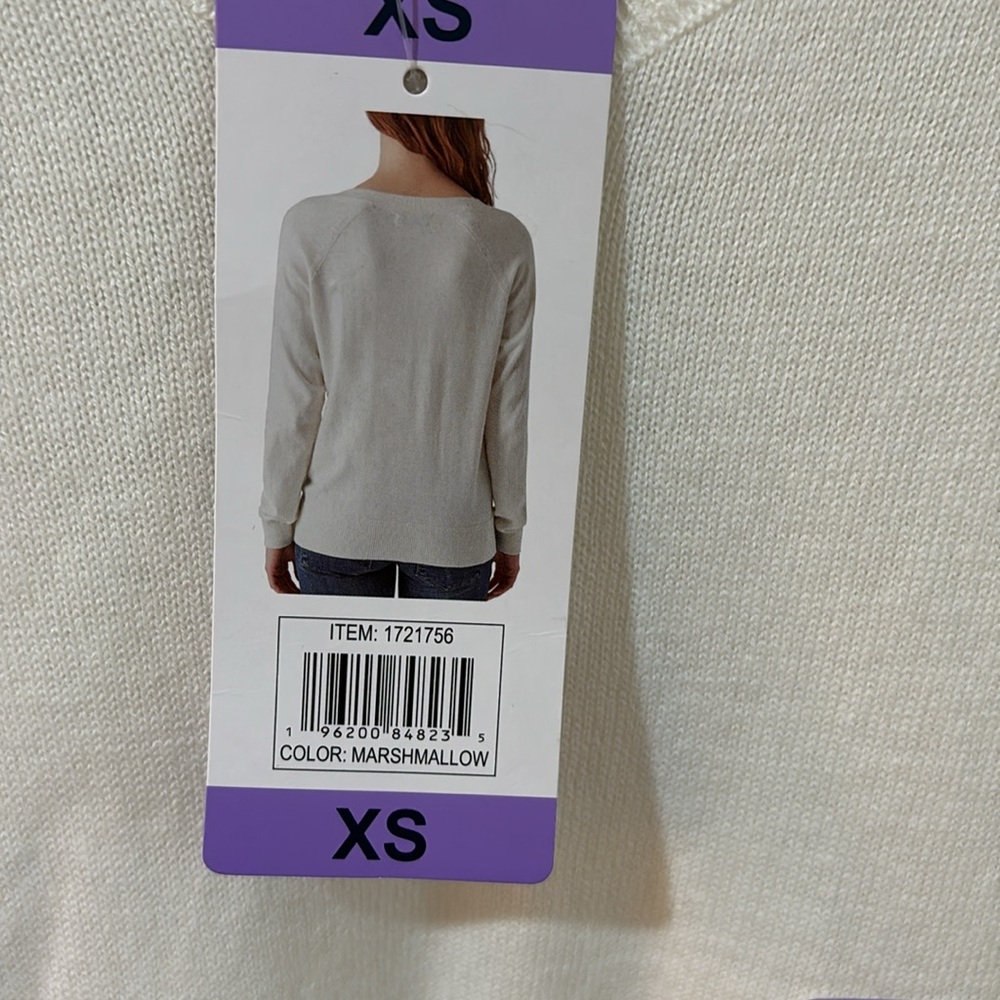 Lucky Brand Women’s V neck - Picture 4 of 4